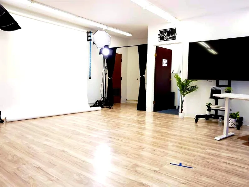 Private Photo Studio | Celebrate in Lone Hill - Gallery image