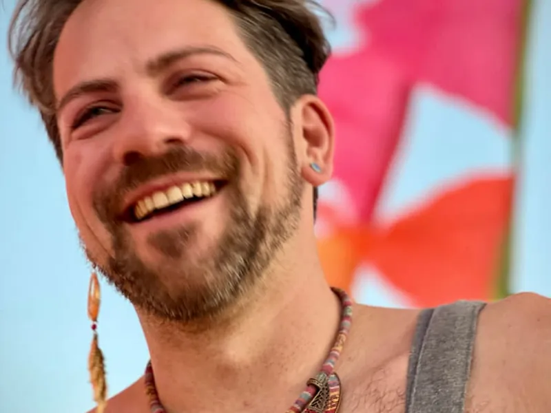 DuHon Photography Quiet, Lush SoMa Loft w/ Vintage Furniture - Gallery image