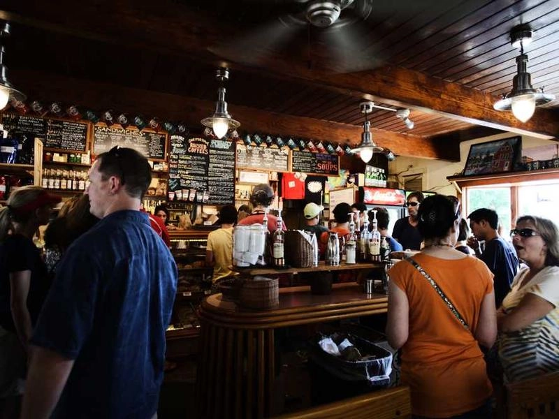 Beverly Hills Luxe Event Design - Gallery image