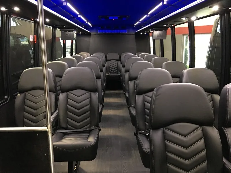 Coach bus rentals in San Francisco - Gallery image