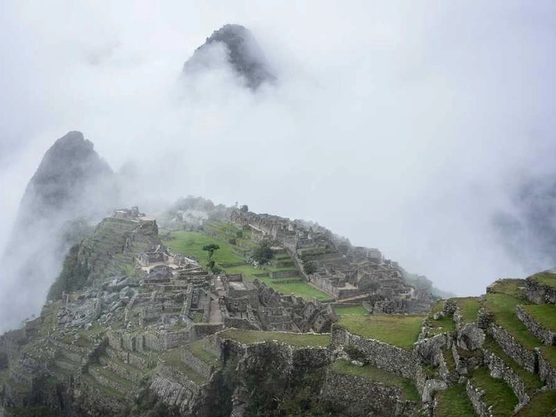 Larkspur Executive Lounge Rentals - Gallery image