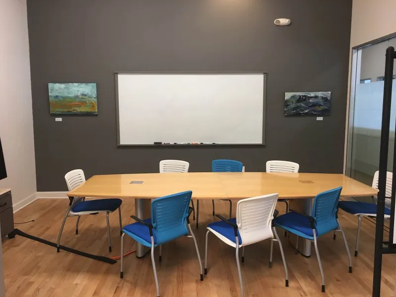 Intimate Meeting Room for Events in Heritage District - Gallery image