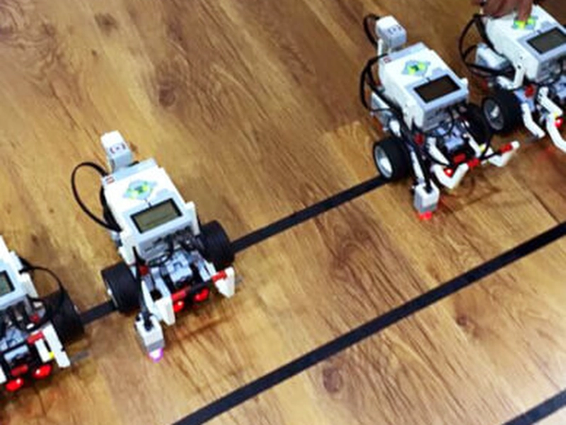 Robotics Team Building WorkshopDesign & Challenge Games - Gallery image