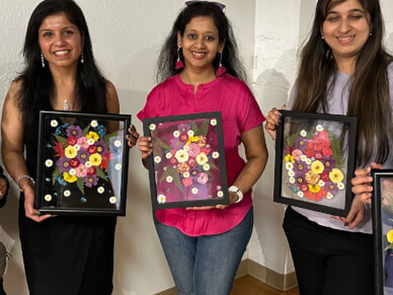 Pressed Flower Frame Artistry Workshop for Team Building - Gallery image