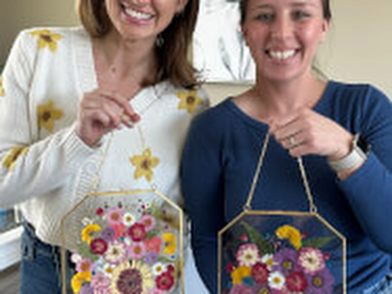 Pressed Flower Frame Artistry Workshop for Team Building - Gallery image