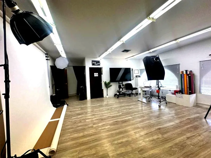 Private Photo Studio | Celebrate in Lone Hill - Gallery image