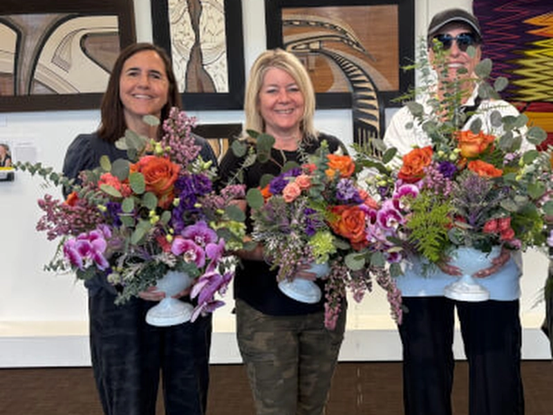 Floral Design Workshop: Crafting Elegant Arrangements for Teams - Gallery image