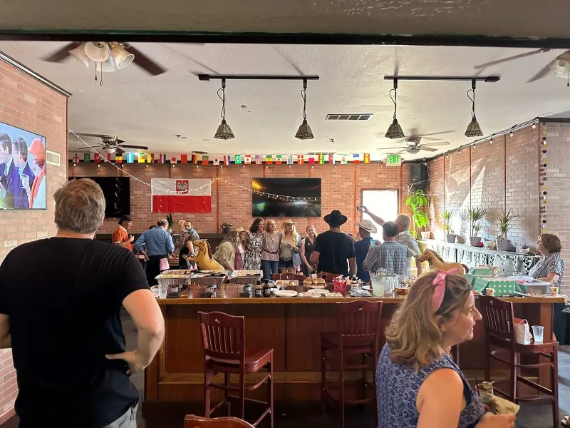 Charming Bar & Lounge for Celebrations in Belmont - Gallery image