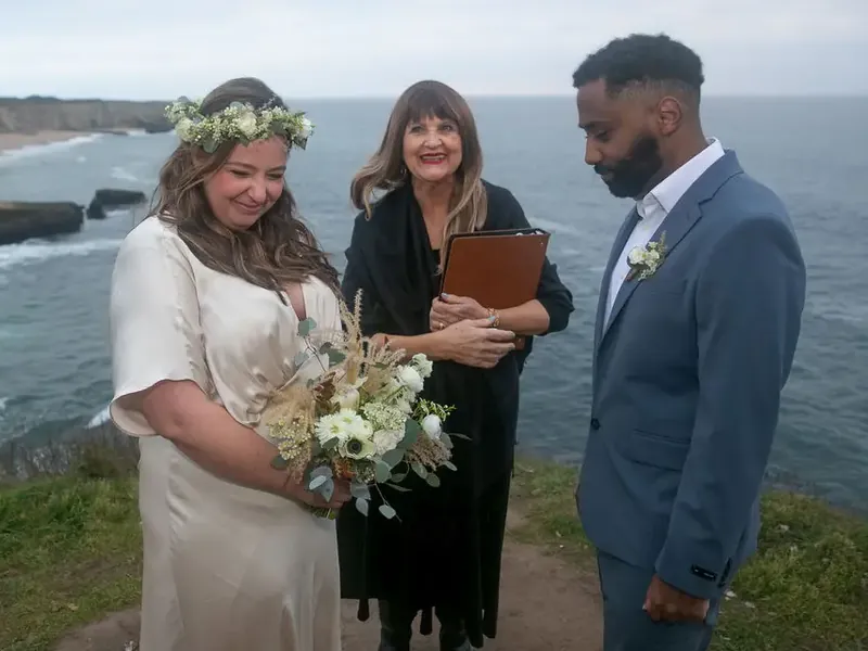 Intimate Elopement Officiant Package - Featured image