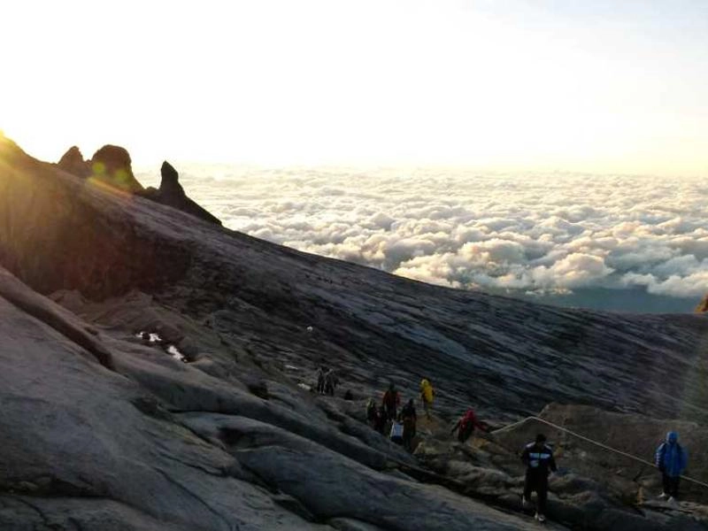 Azusa Peak Team Adventures - Featured image