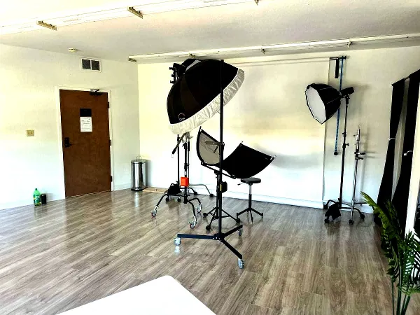 Private Photo Studio | Celebrate in Lone Hill - Networking Mixer in San Jose - Featured image